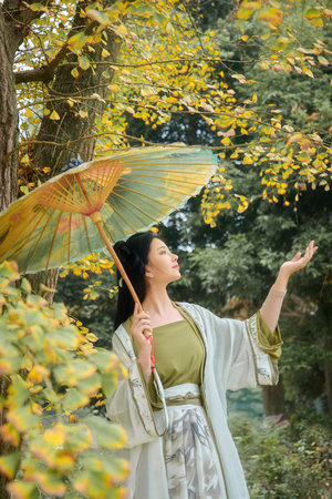 儿娘共赴云雨情全篇